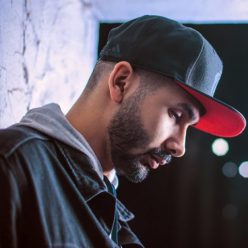 Amir Omidvar   –  Mordab